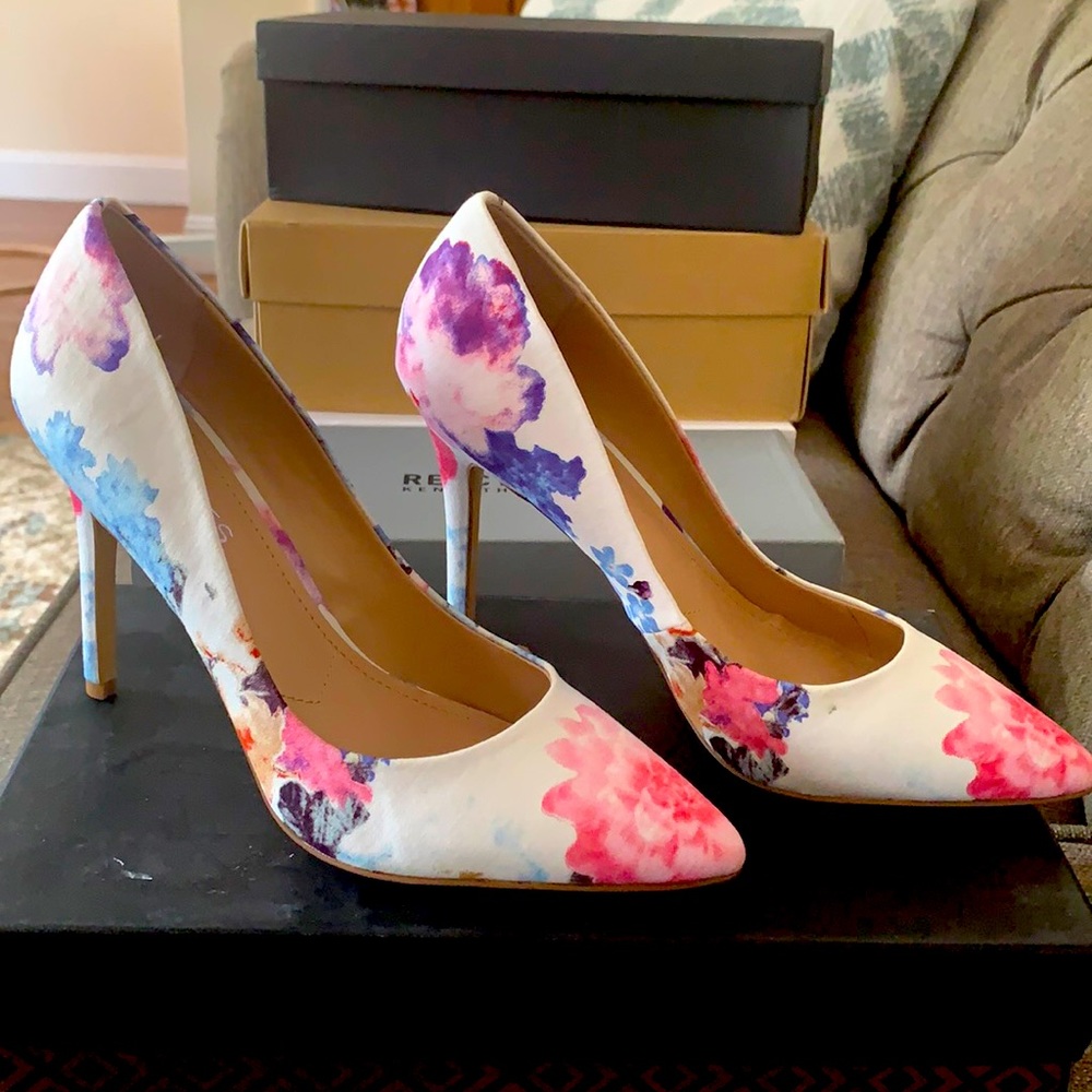 NIB Charles David Pumps